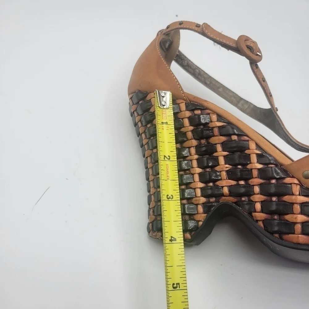 Le Due by Due Farina platform Sandals size 39 see description